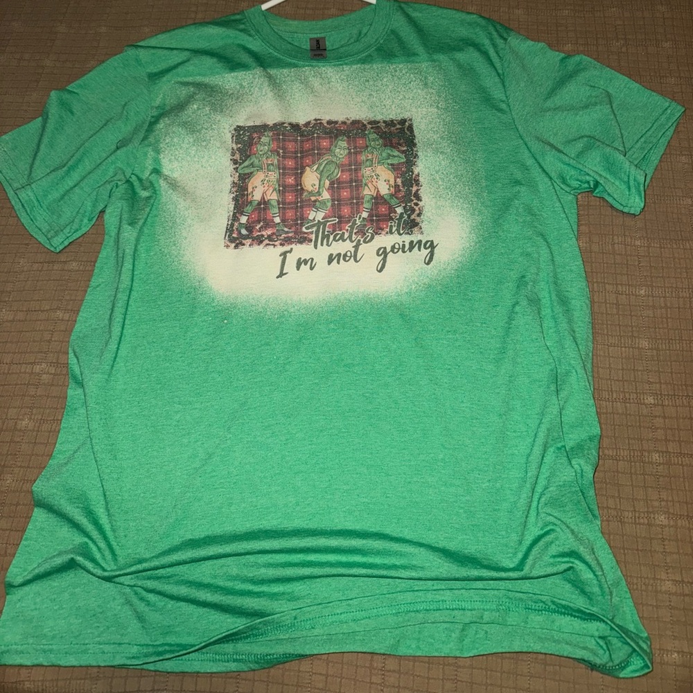Grinch tee
